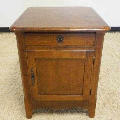 1116	PENNSYLVANIA HOUSE ONE DRAWER ONE DOOR NIGHTSTAND, APPROXIMATELY 22 IN X 29 IN HIGH
