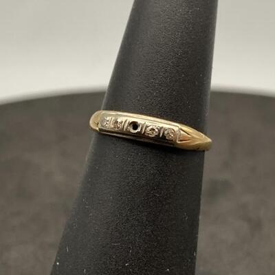 14k Ring, Size 5, Weighs 1.04 grams
