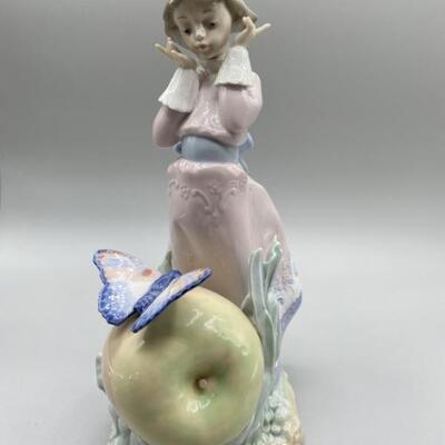 Lladro #5716 Land of the Giants, Retired 1994