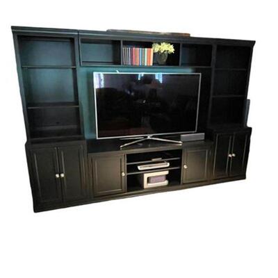 Lot 023g
American Drew Solid Wood Modular Contemporary Wall Unit