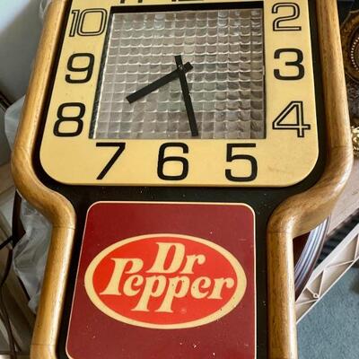 Dr Pepper clock, needs work
