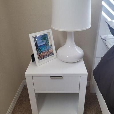 end table and a lamp