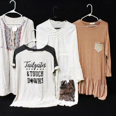 Lot of Large Womens Clothing 