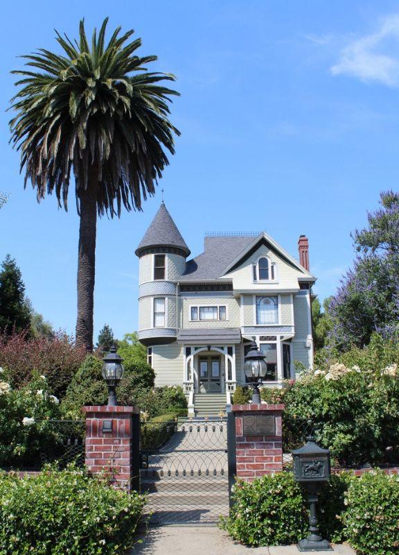 Benicia Peddlers' Fair Jumpstart on Friday and Saturday Multiple