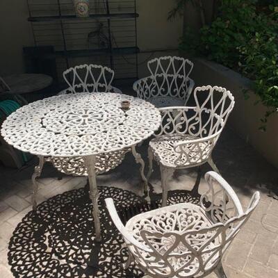 White Iron Metal Patio Outdoor Dining Table & 6 Chairs Set