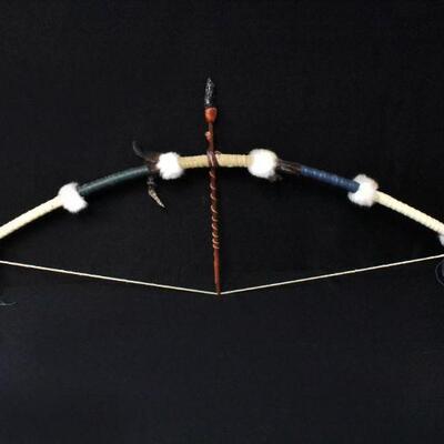 Large Native Decorative Bow & Arrow 