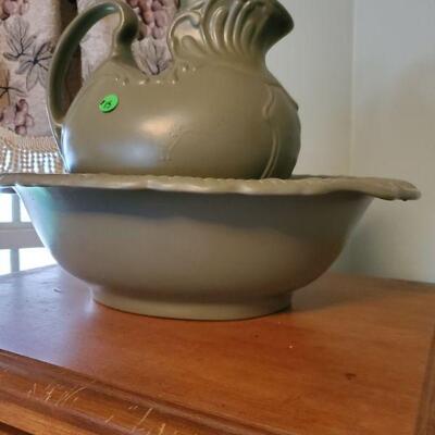 Ceramic vase and bowl