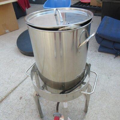 BACKYARD PRO ALUMINUM PROPANE TURKEY FRYER IN GREAT SHAPE