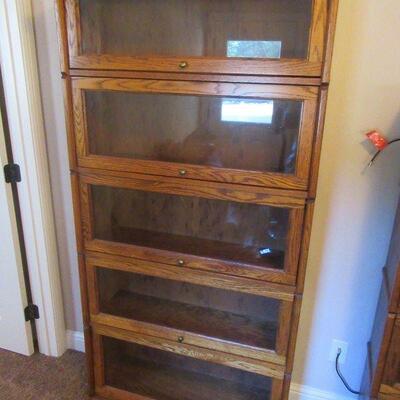 VINTAGE EXECUTIVE/ATTORNEY 5 SHELF OAK BOOKCASE MEASURES 36â€ X 13â€ X 74â€