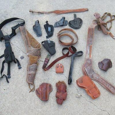 15 ASSORTED LEATHER HOLSTERS & CLIP HOLDERS MOST AMERICAN MADE MUST PREVIEW