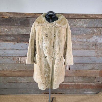 Vintage Mod Cream Fur Coat Mother of Pearl Buttons 
