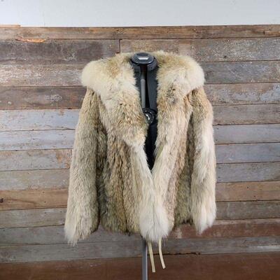 Vintage Grosvenor Canada Coyote Waist Length Fur Coat
