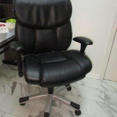 Sealy Posturepedic Office chair. Excellent condition