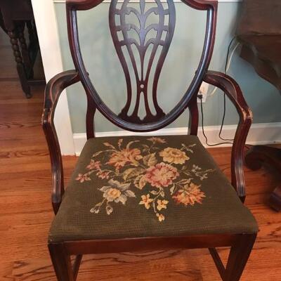 set of 6 needlepoint dining chairs $229
