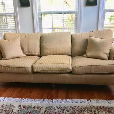 Southwood sofa $279
92 X 36 X 34