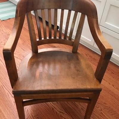 Gunlocke chair $125
2 available