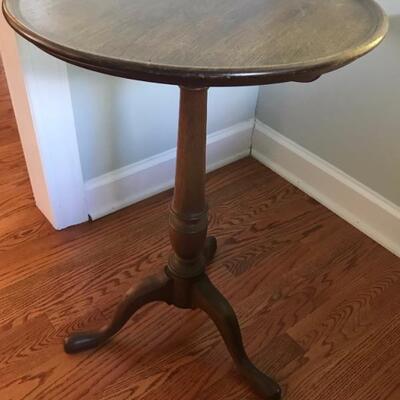 Queen Anne style table $99
18 X 27