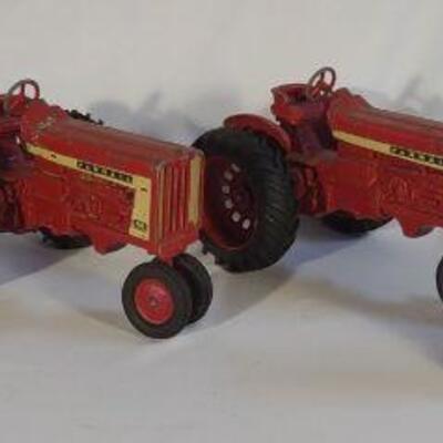 4 ERTL Farmall 806 & International Toy Tractors