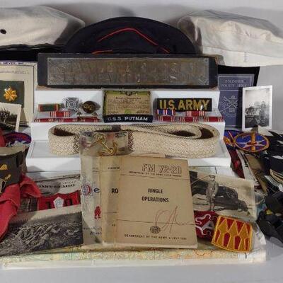 WWI & WWII US Military Patches, Badges & Ephemera