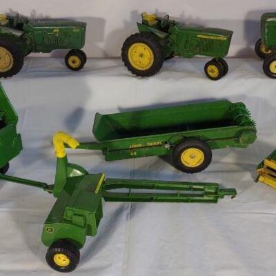 7 Vintage ERTL Diecast John Deere Toy Tractors