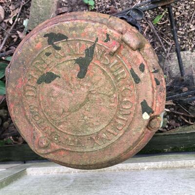 ANTIQUE DEERE & MANSUR COMPANY CAST IRON SEED PLANTER 