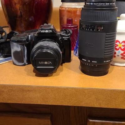 Minolta 35mm camera & extra lens