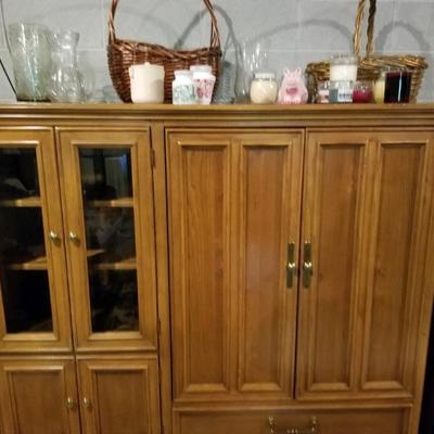 Storage cabinet