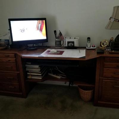 Henry Link 3 piece office desk, flexibke design