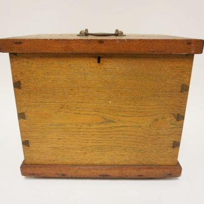 1059	ANTIQUE OAK DOVETAILED BOX, APPROXIMATELY 11 IN X 15 IN X 13 IN HIGH

