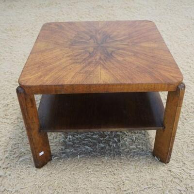 1050	SQUARE WALNUT TABLE W/BOOK MATCHED VENEER TOP, APPROXIMATELY 24 IN X 18 IN HIGH
