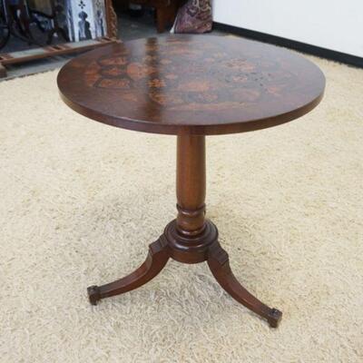 1020	MAHOGANY LAMP/OCCASIONAL TABLE W/UNUSUAL BURLED INLAID TOP, TOP FINSIH WORN, APPROXIMATELY 25 IN X 29 IN HIGH
