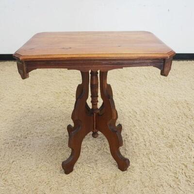 1016	VICTORIAN PARLOR LAMP TABLE, APPROXIMATELY 28 IN X 20 IN X 29 IN HIGH

