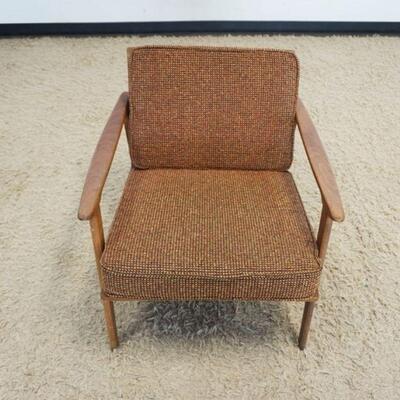 1044	MIDCENTURY MODERN ARMCHAIR W/CONCAVE CURVED ARMS
