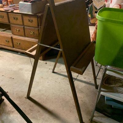 Two sided art easel