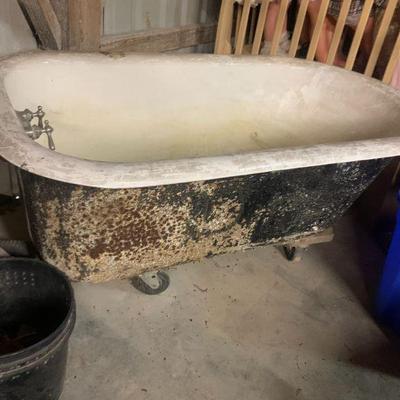 Cast iron tub
