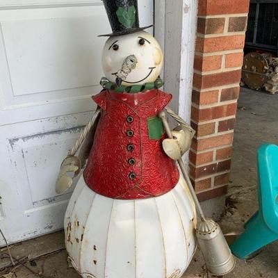 metal snowman