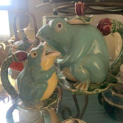tons of tea pots