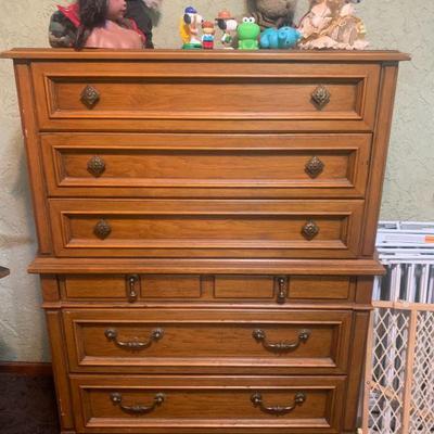 Chest of drawers