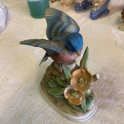 Bird figurines 
