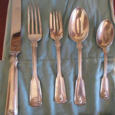ANTIQUE FIVE PIECE STERLING SILVER SET MADE FOR AND SOLD BY THE TIFFANY CO.