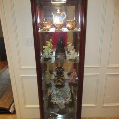 VINTAGE UPRIGHT FOUR SHELF SIDE ENTRANCE CURIO DISPLAY CABINET LIGHTED MEASURES 25â€ X 11â€ X 75â€