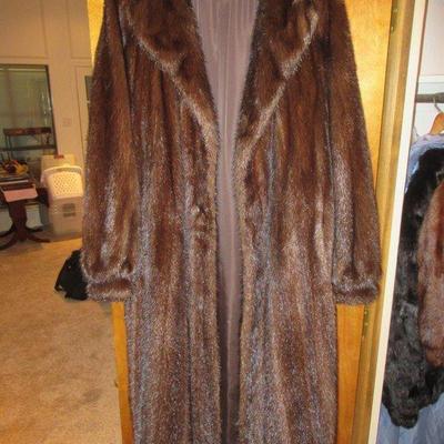 VINTAGE MINK COAT FASHION FURS MADE BY B. MARTINS TX WELL MAINTAINED SMOKE-FREE