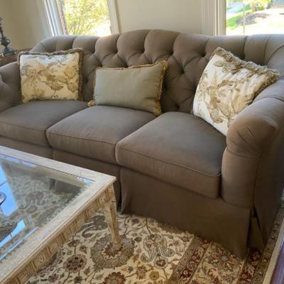 Thomasville Like New 
sofa 