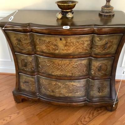 Vintage Venetian Style chest of Drawers 