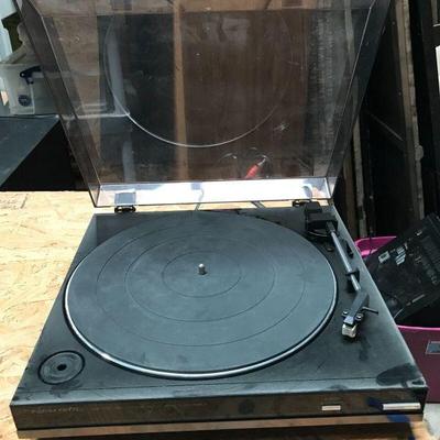 https://www.ebay.com/itm/115504822269	LR5024 LAB-340 Belt-Drive Automatic Turntable LOCAL PICKUP NOT TESTED		Auction	Starts 08/26/2022...