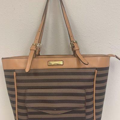 https://www.ebay.com/itm/115505150249	VC6006 drienne Vittadini  Tan and Brown Leather ABag		Auction
