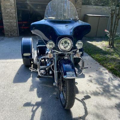 2005 Harley Peace Officer Special Addition, trike conversion. New motor 2021., new rear tires, newly tuned up.
