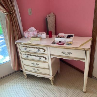 French provincial desk