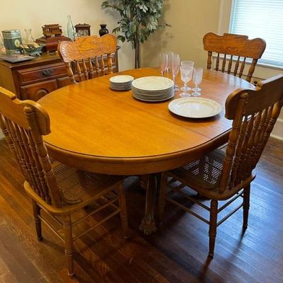 Dining Room Table and Chairs