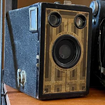 Vintage Kodak Six-16 Brownie Junior 